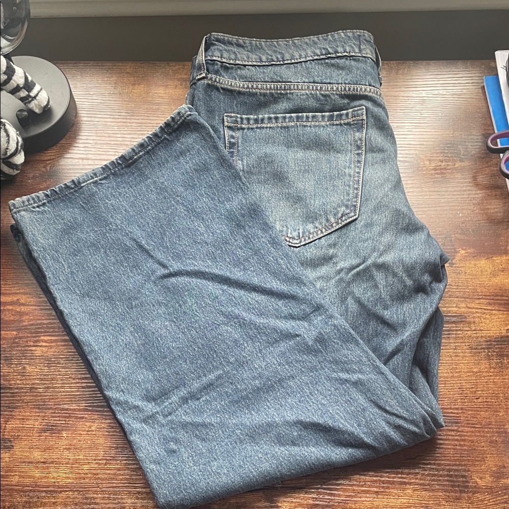 Hollister women’s Classic low rise baggy jeans